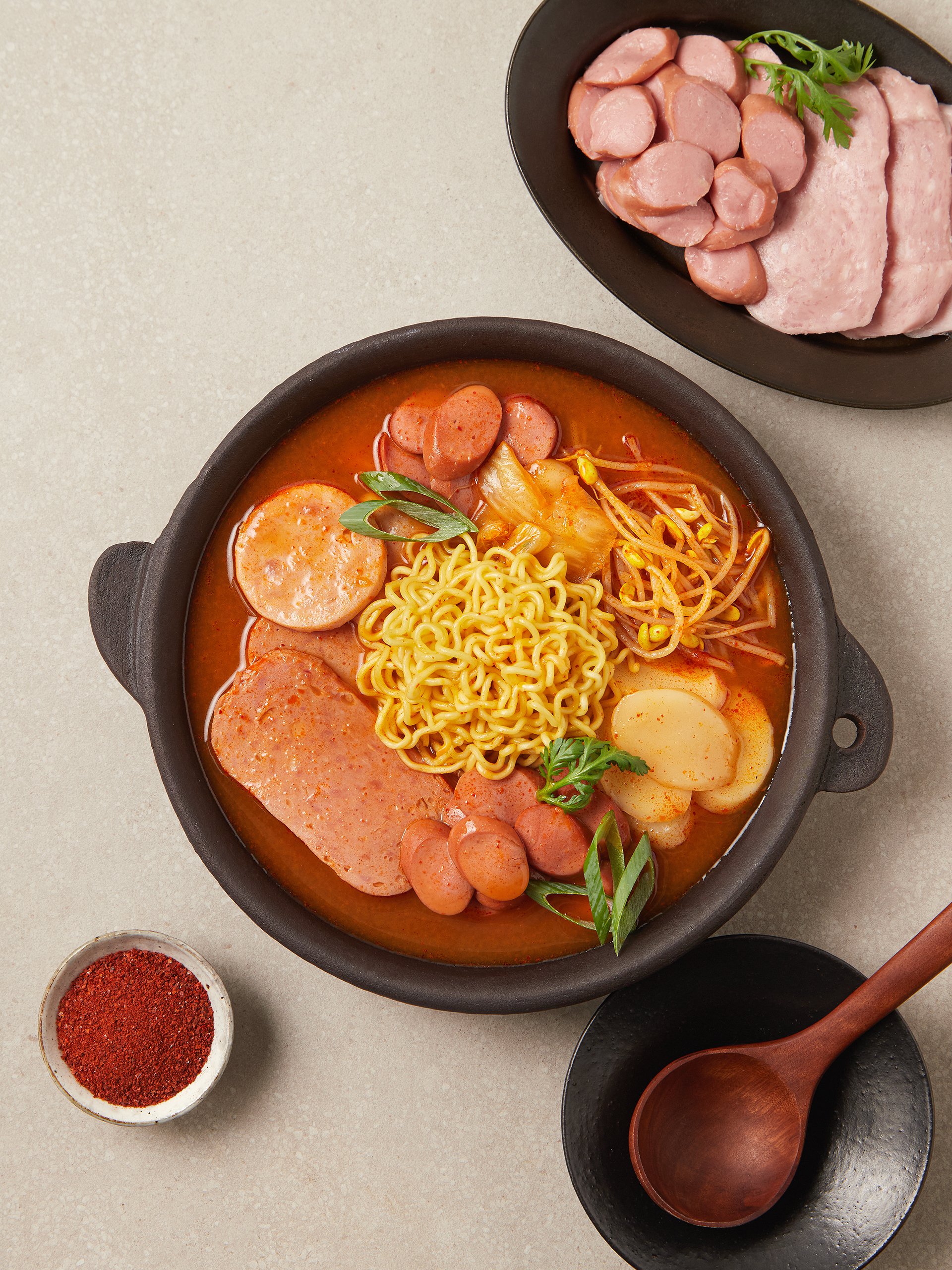 피코크 의정부식 부대찌개 700g(밀키트) 이미지 2